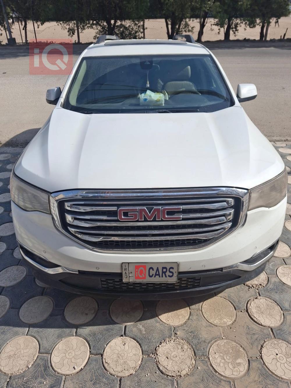 GMC Acadia